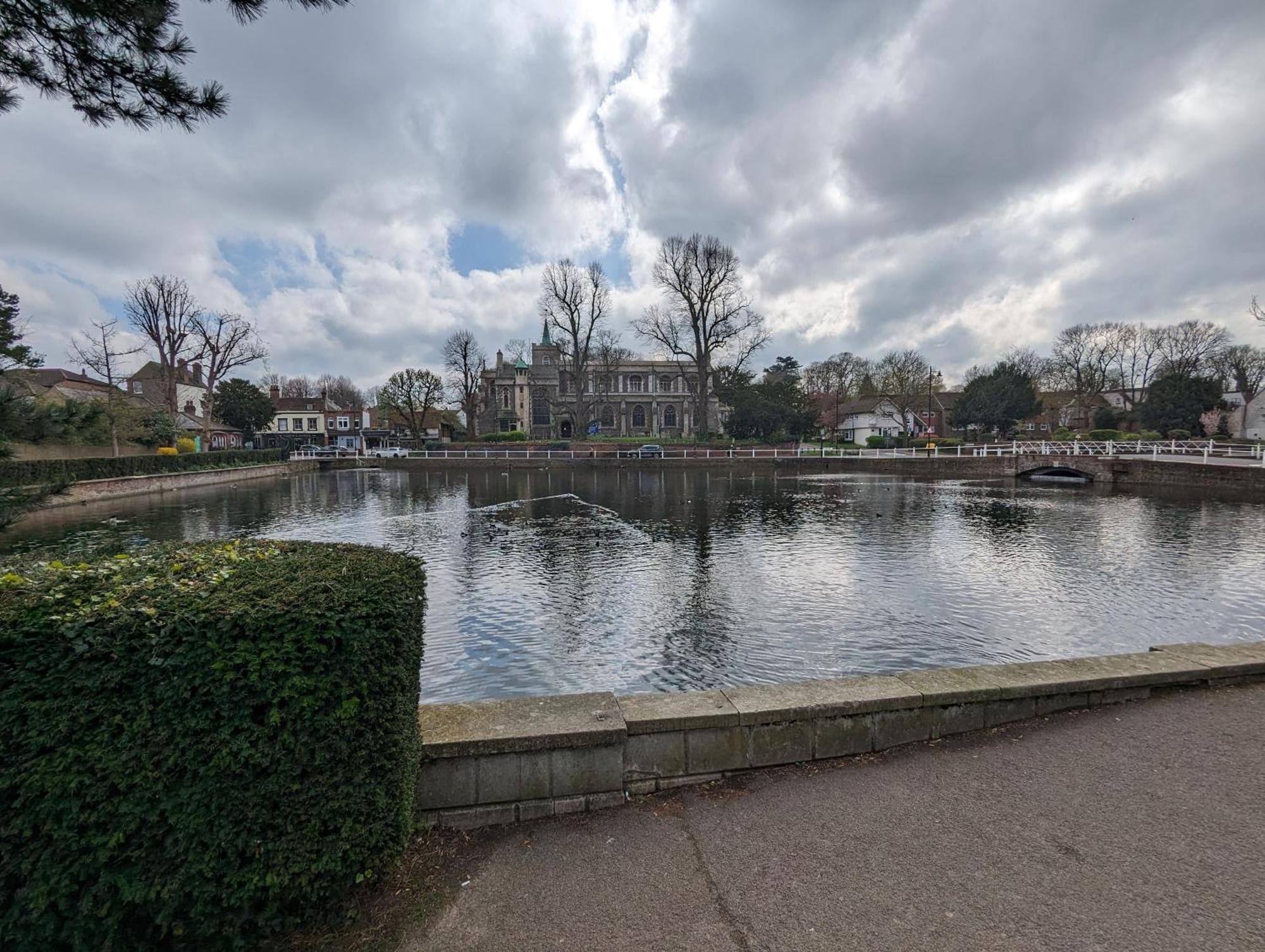 Fantastic 3-Bedroom House In London Morden  Εξωτερικό φωτογραφία
